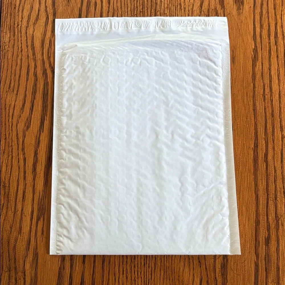 Set of 25 ULINE Economy Bubble Mailers#2 (8-1/2”WX12”L) Self-seal adhesive strip